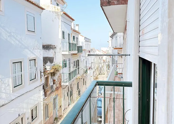 Onda 81 شقة نازاريه